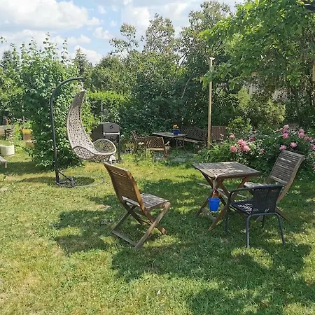 Lovely 60 M2 Condo With Beautiful Garden In Nummi Apartment Turku